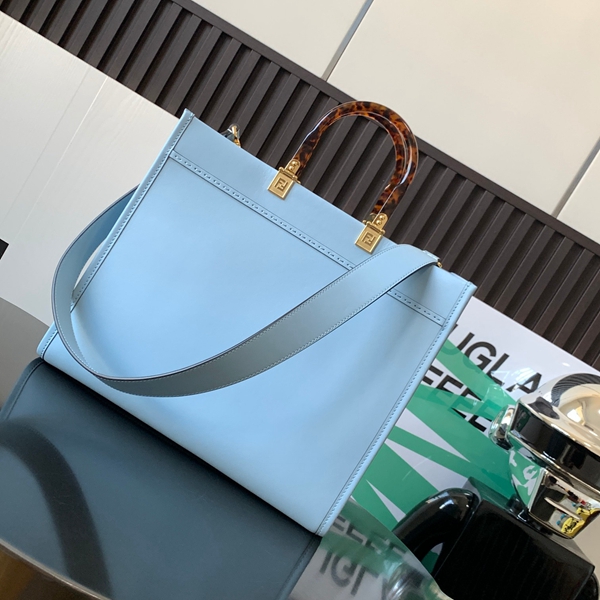 スーパーコピーブランドバッグ側面デザイン